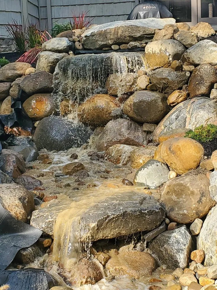 Trusted landscaping services for year-round maintenance across Akron, OH - The Artistic Vision