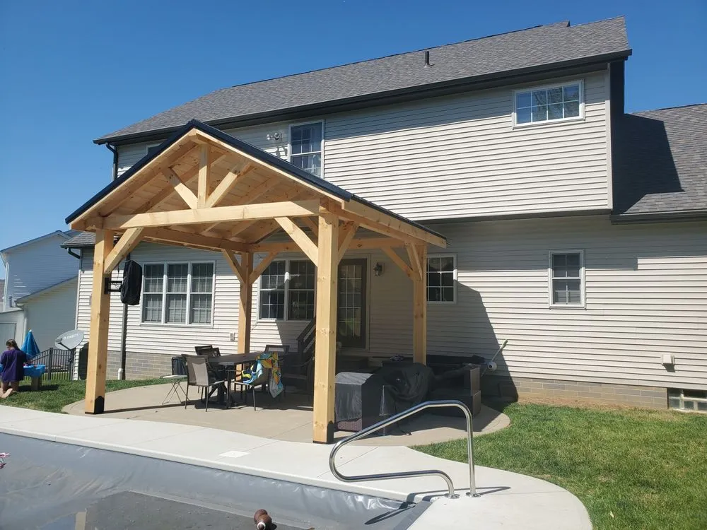 Reliable yard maintenance in Akron, OH by The Artistic Vision