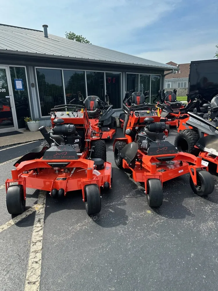 Expert residential landscaping with custom design across Canton, IL - The Barn Sales 2