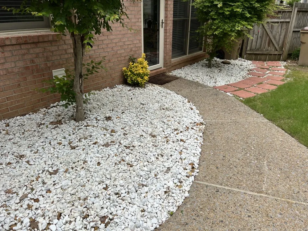 Custom residential landscaping in Southaven, MS - The Battle Services