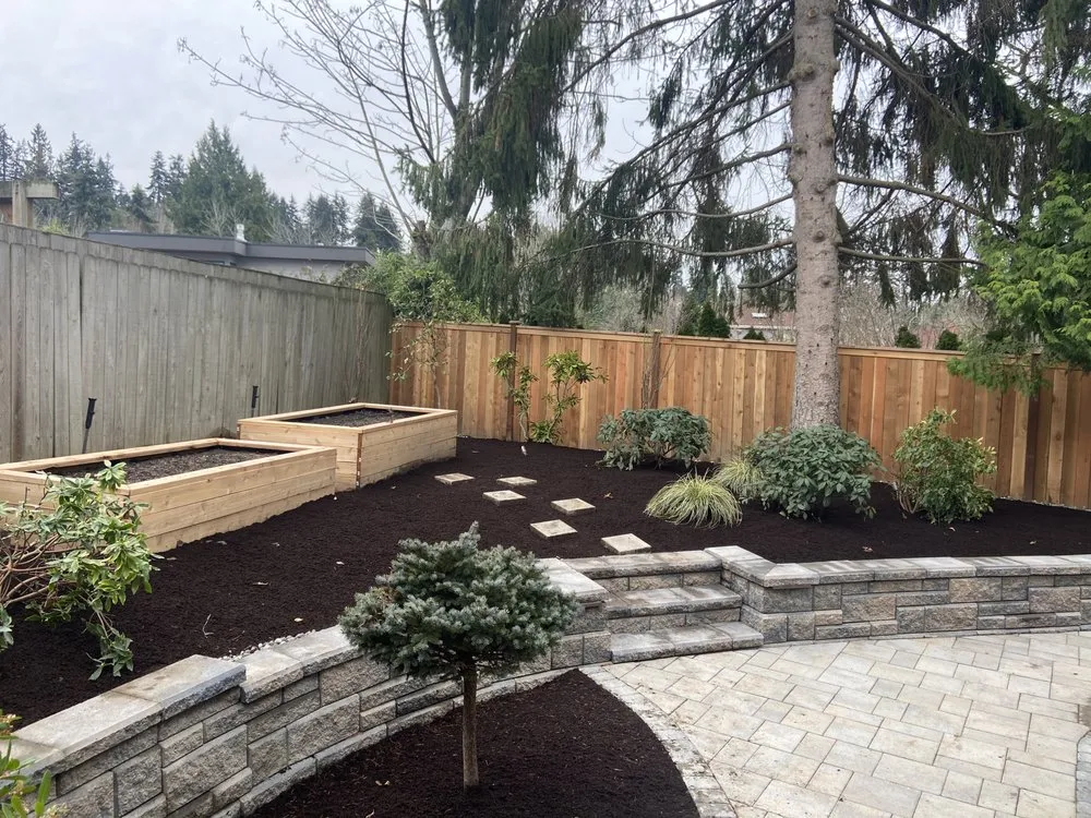 Custom yard cleanup service experts serving Federal Way, WA - The Best Green Landscape