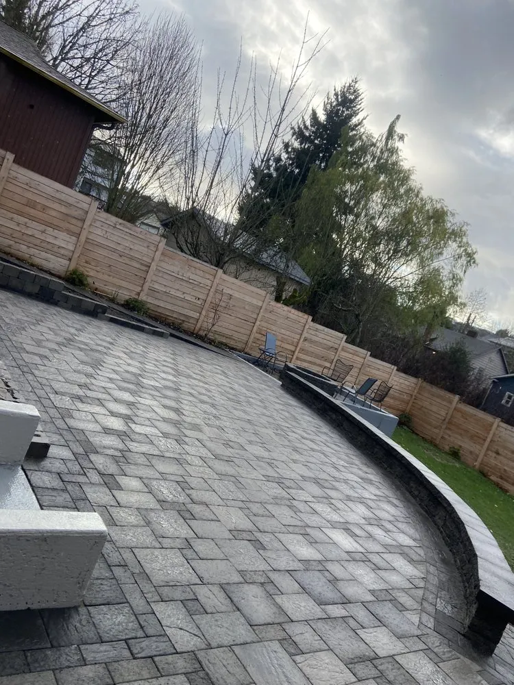 Custom yard cleanup service for year-round maintenance across Federal Way, WA - The Best Green Landscape