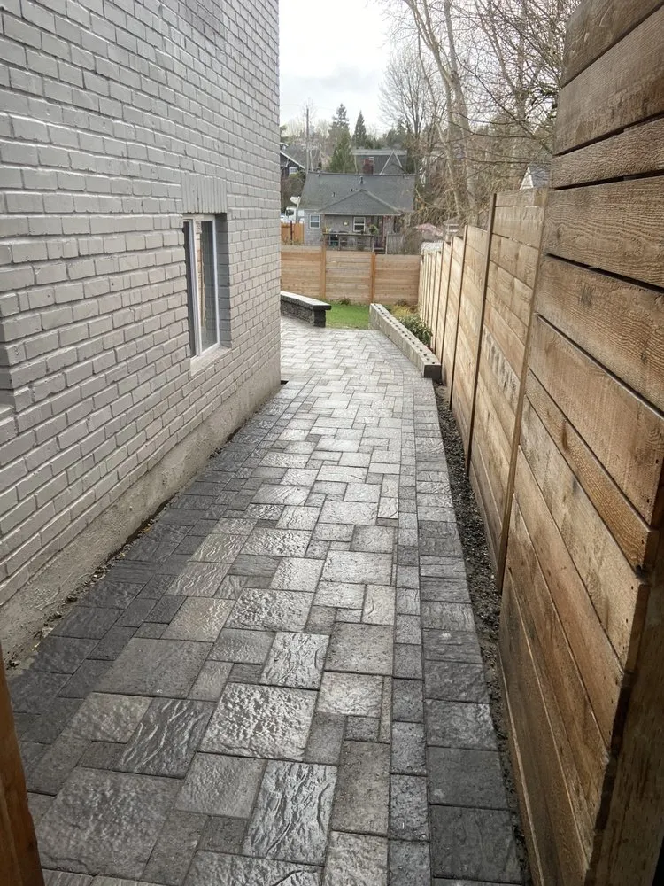 Local yard cleanup service in Federal Way, WA by The Best Green Landscape