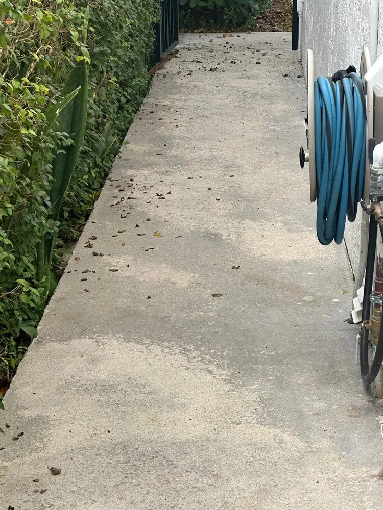 Reliable lawn care service experts serving Miami, FL - The Billy Goat