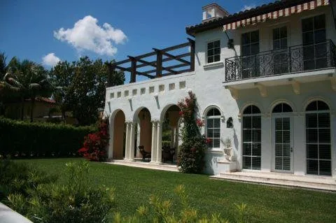 Top-rated landscape design experts serving Miami, FL - The Billy Goat