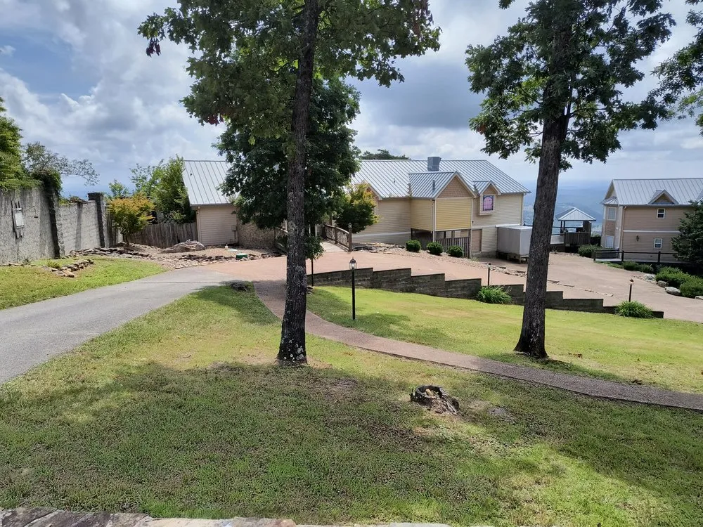 Custom yard cleanup service for beautiful yards across LaFollette, TN - The Black Creek