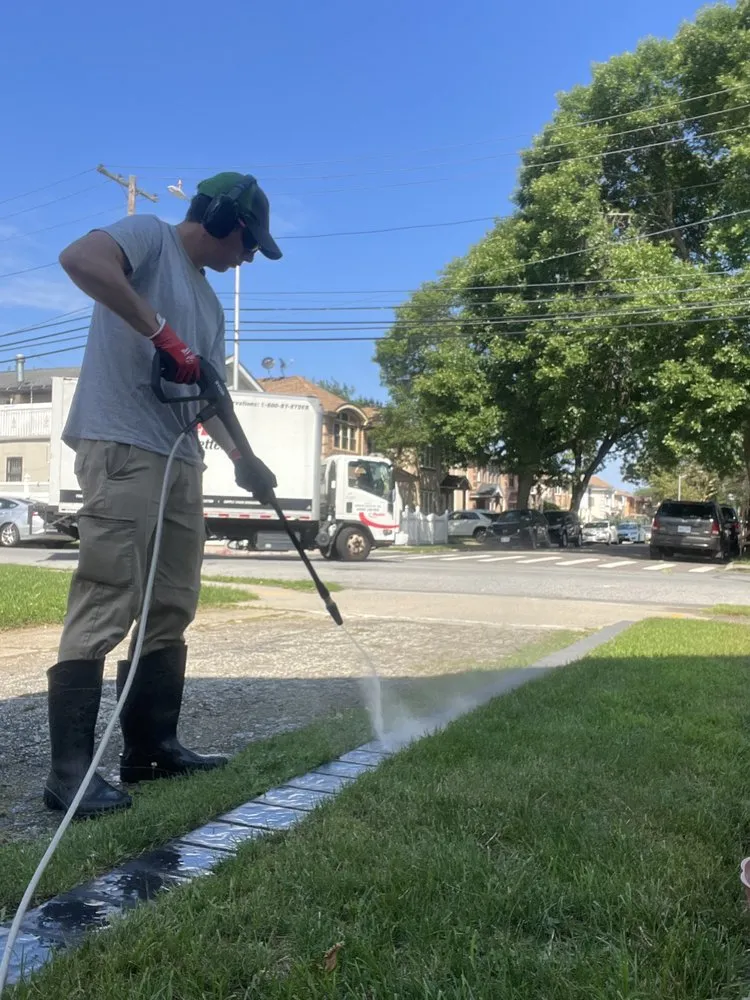 Custom outdoor landscaping in New York, NY - The Blue Sprayer