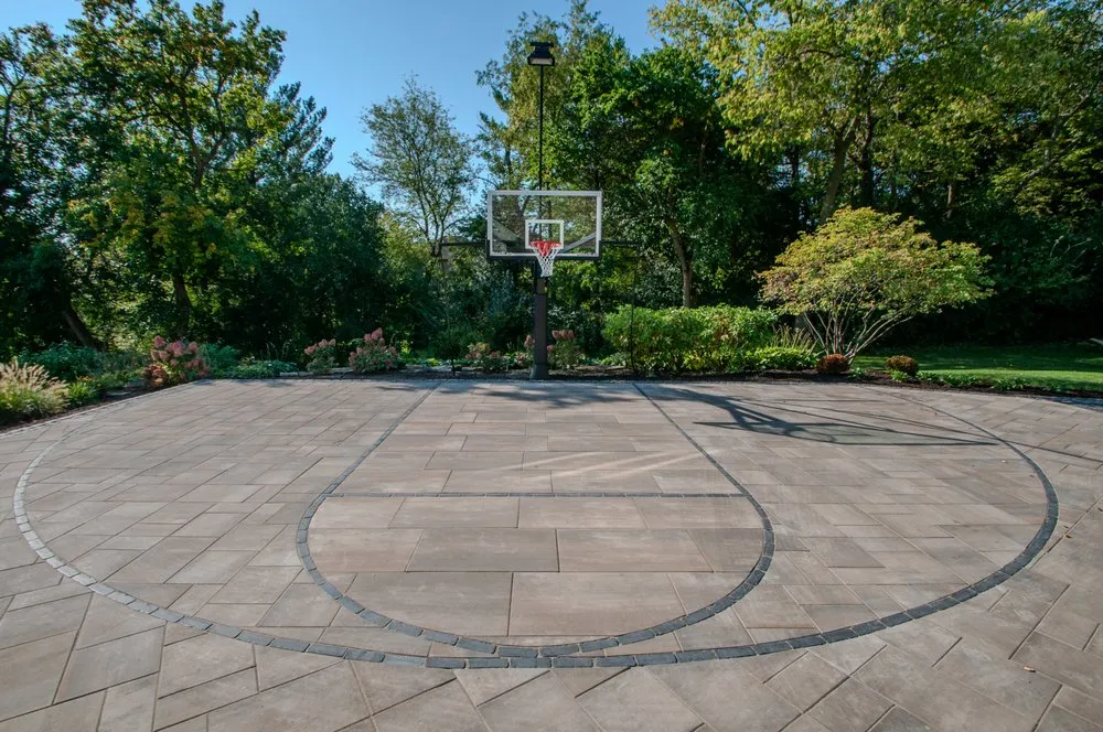 Custom outdoor landscaping experts serving Lake Bluff, IL - The Bravo's Landscape