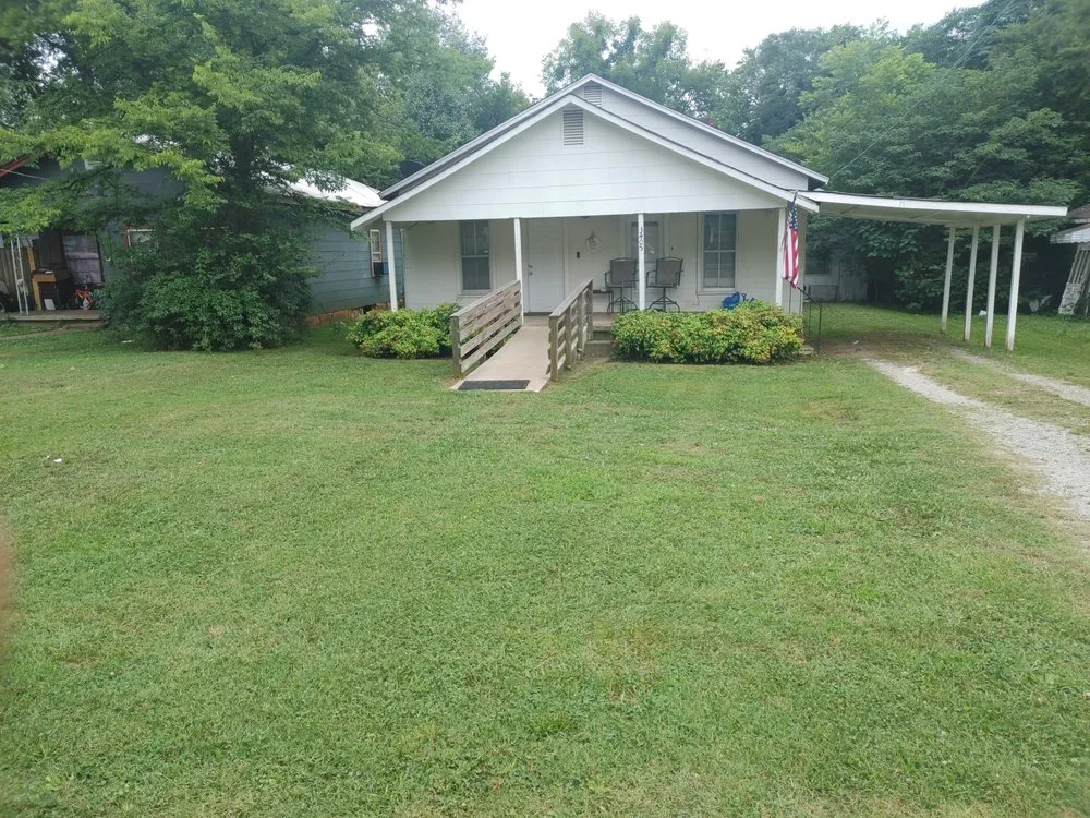 Top-rated residential landscaping experts serving Huntsville, AL - The Brothers N Lawn Care