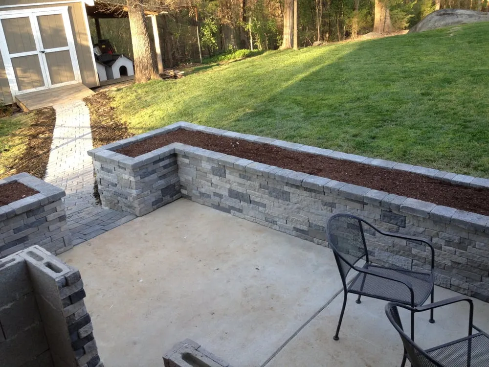 Top-rated yard cleanup service in Cornelius, NC by The Carolina Lawn