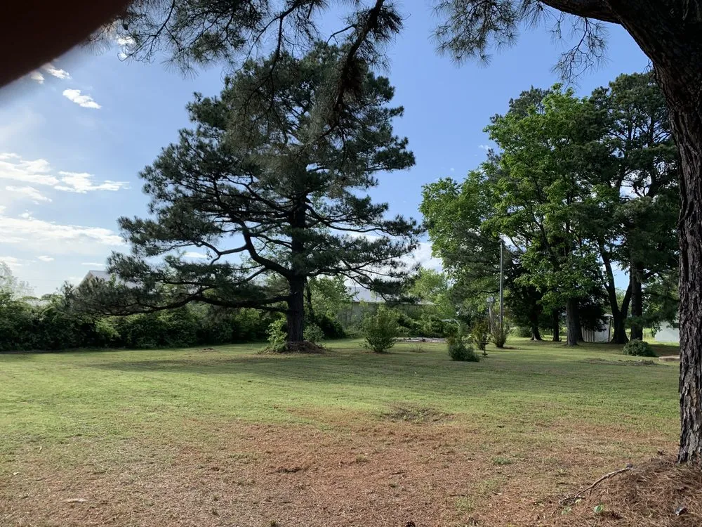 Trusted landscape design for year-round maintenance across Howe, OK - The Clean Up Crew
