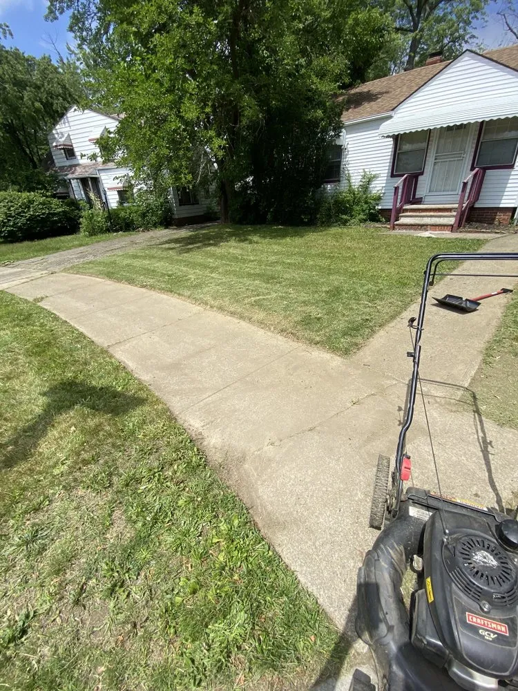 Professional lawn mowing service experts serving Cleveland, OH - The Competent