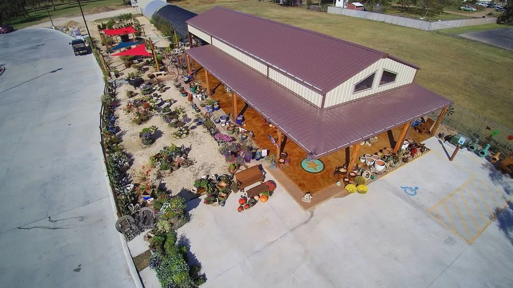 Custom landscape design experts serving Hallettsville, TX - The Country Touch