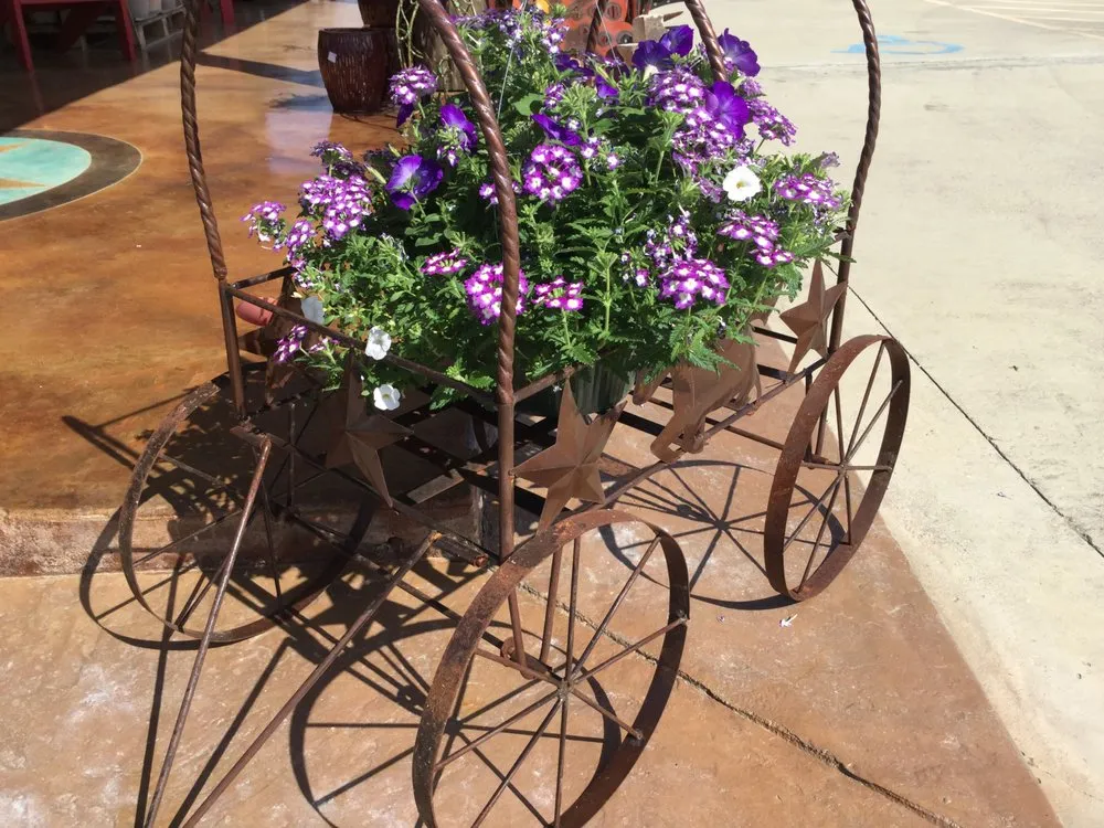 Local outdoor landscaping in Hallettsville, TX - The Country Touch