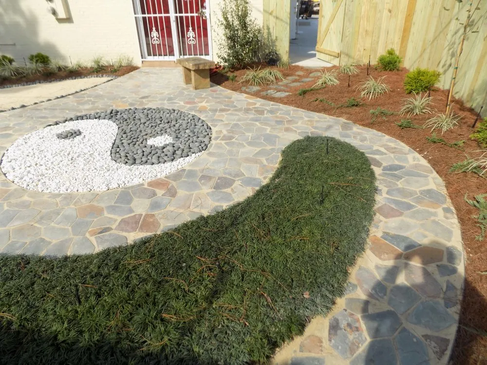 Professional yard maintenance in Hahnville, LA - The Cracked Pot