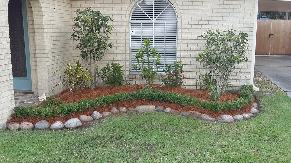 Top-rated lawn care service in Hahnville, LA - The Cracked Pot