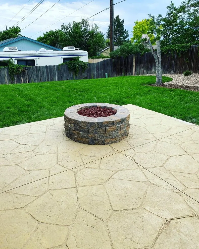 Local garden landscaping experts serving Commerce City, CO - The Curb and I Solutions