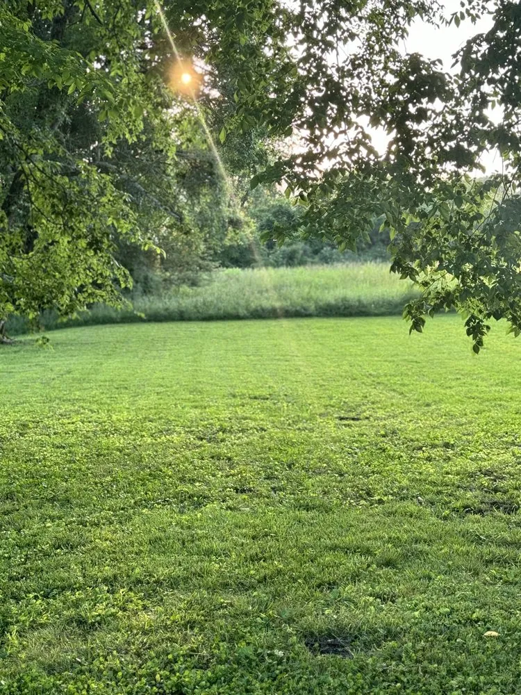 Local lawn mowing service experts serving Hartsville, TN - The Cutting Crew Lawn Care