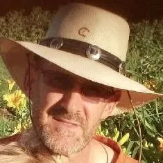 Expert landscape design experts serving Jeffersonville, IN - The Cutting Hedge