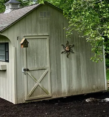 The Duke Landscaping Logo