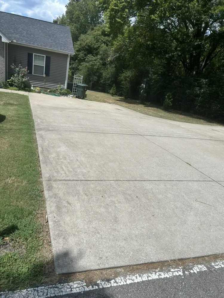 Top-rated lawn care service for year-round maintenance across Dickson, TN - The Duo Brothers