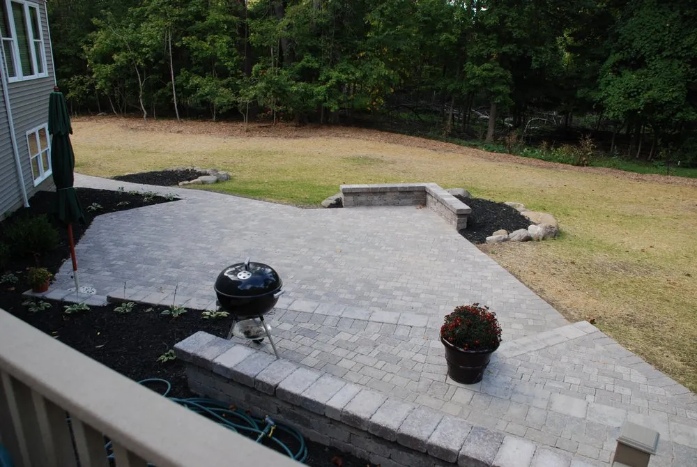 Affordable landscape installation experts serving Mentor, OH - The Eckliff Group