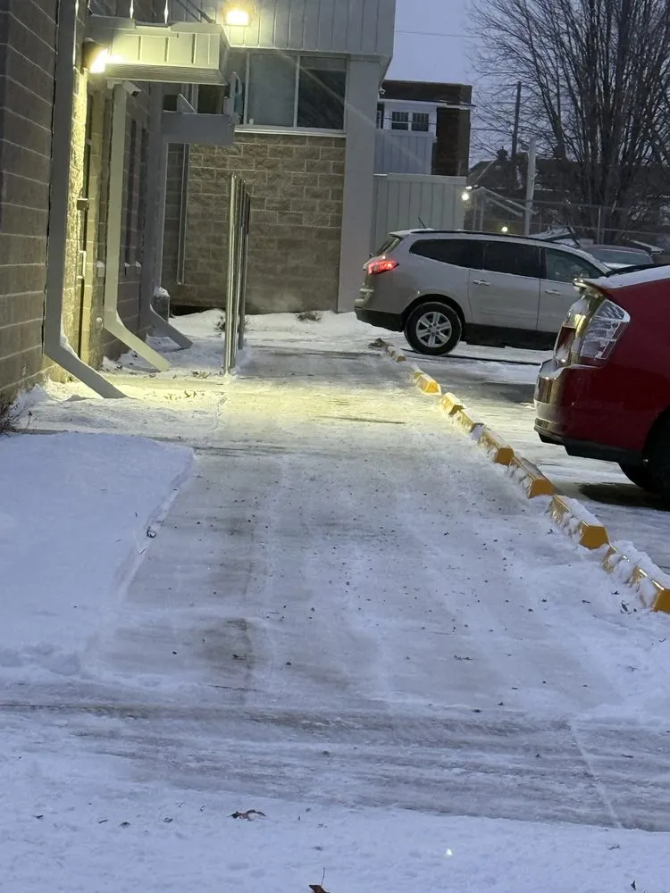 Professional residential landscaping in Waterloo, IA by The Edgar Effect