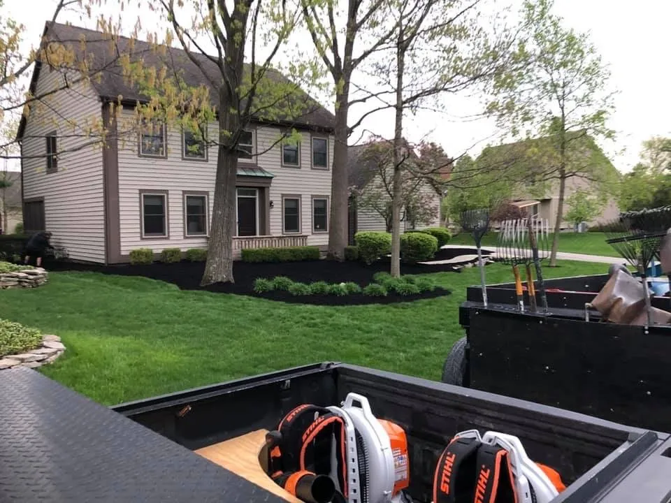 Professional yard cleanup service experts serving Delaware, OH - The EH Group