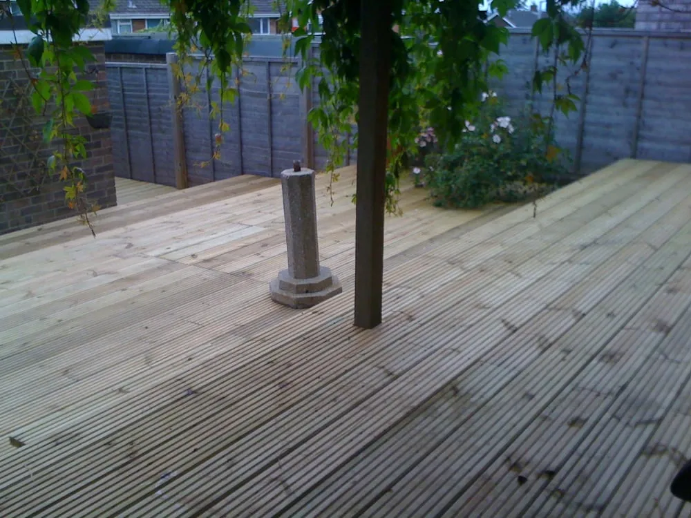 Affordable garden landscaping in Larchmont, NY by The English Gardener