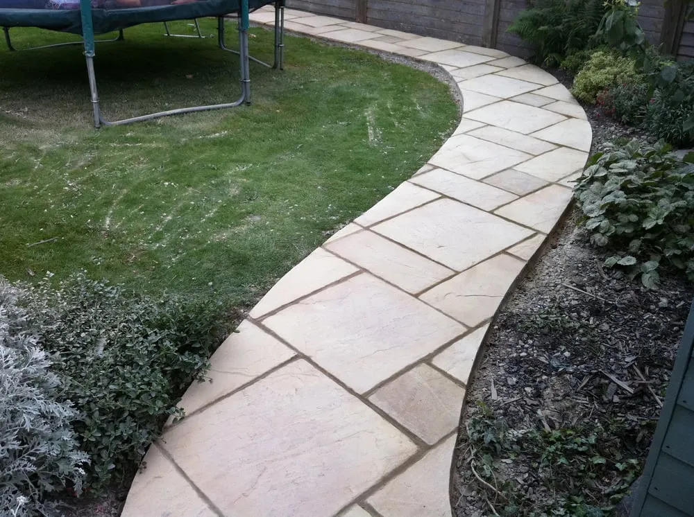 Affordable yard cleanup service with custom design across Larchmont, NY - The English Gardener