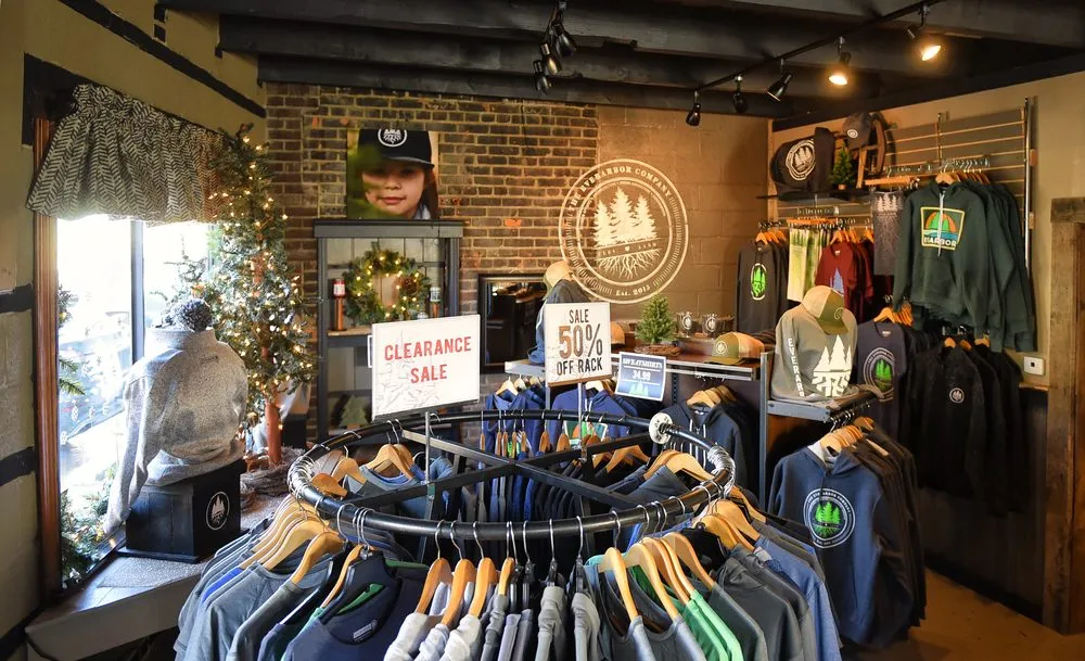 Custom residential landscaping experts serving Lakewood, OH - The Everarbor Company