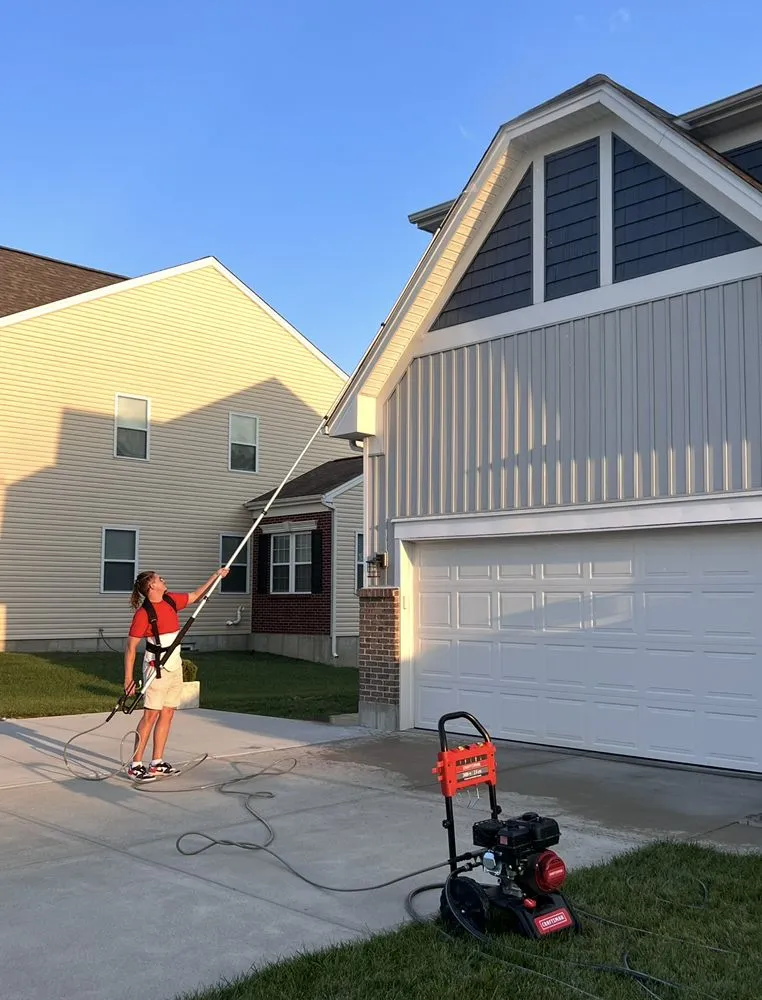 Reliable lawn mowing service in Middletown, OH by The Everything Company