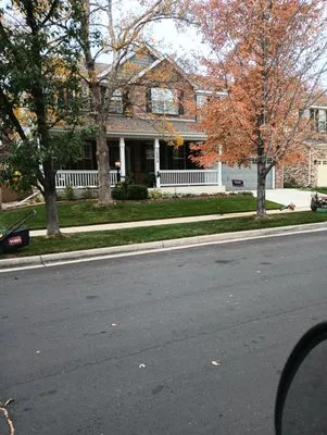 The Family Lawn Logo