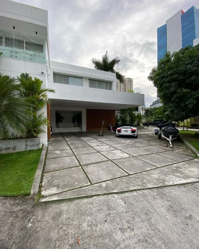 Local lawn mowing service in Bogota, NJ - The Flores Brother's