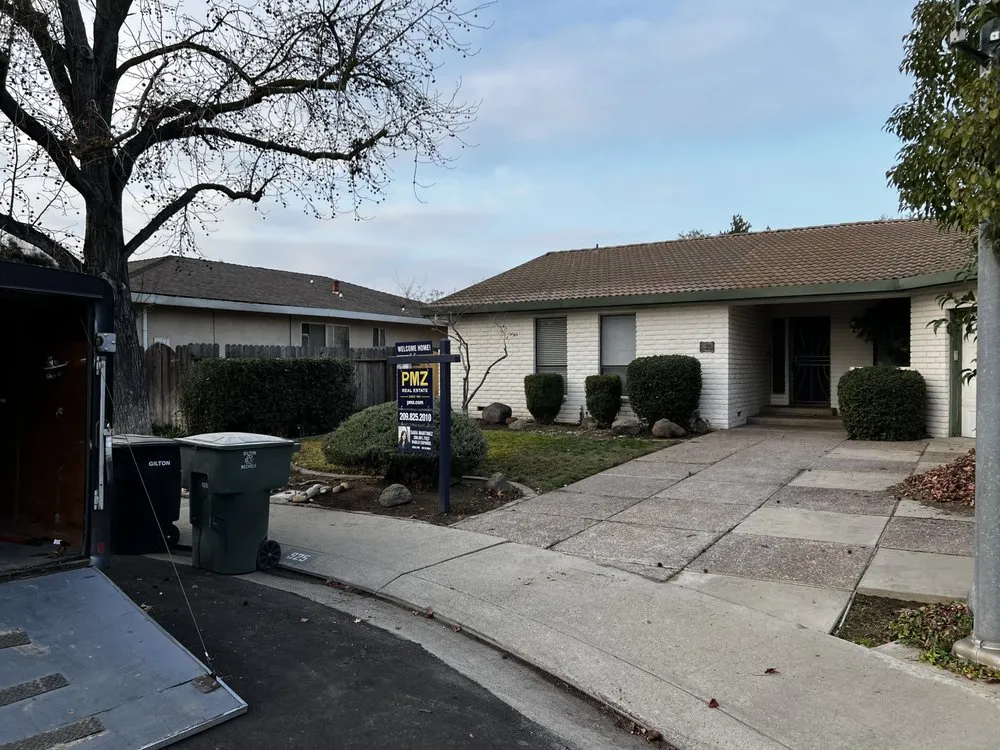 Professional yard maintenance near you in Turlock, CA by The Four Jacks Lawn Care