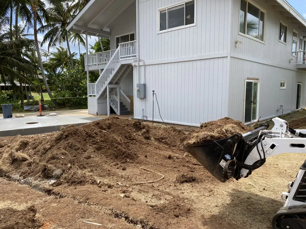 Custom garden landscaping near you in Urban Honolulu, HI by The Friendly Bobcat