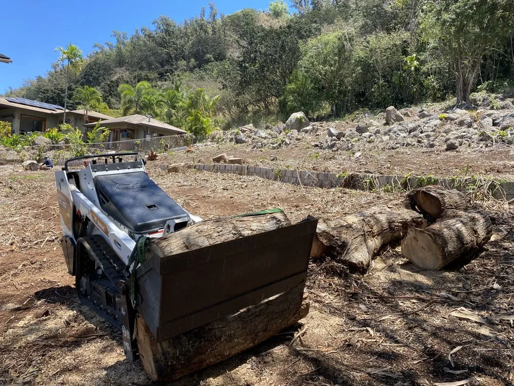 Trusted landscape installation with custom design in Urban Honolulu, HI by The Friendly Bobcat