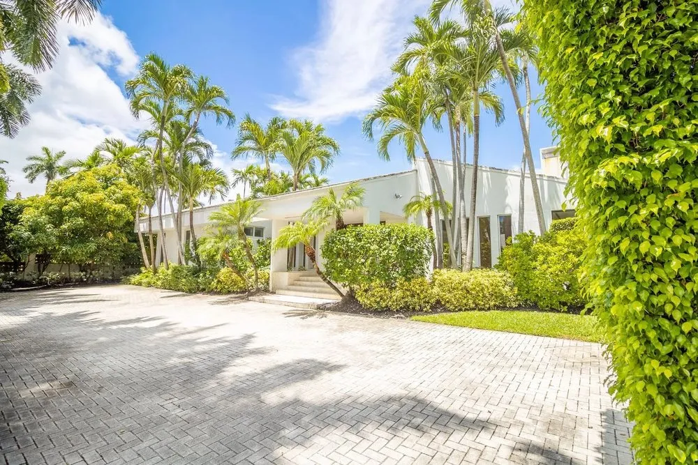 Local landscape installation in Miami, FL by The Garden Choice