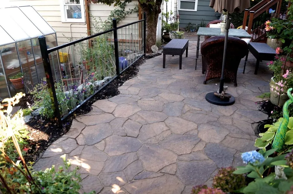 Top-rated yard cleanup service in Portland, OR by The Garden Retreat