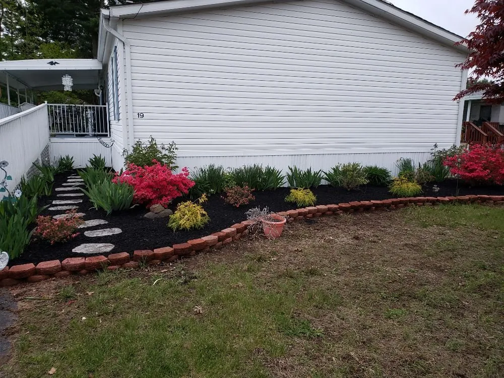 Local yard cleanup service for beautiful yards across North Windham, CT - The Gardener Landscaping