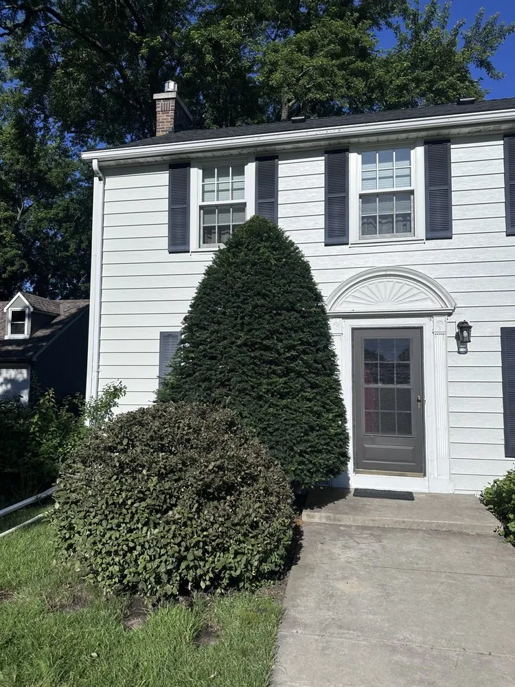 Trusted yard cleanup service experts serving Arden hills, MN - The Gardener Luna