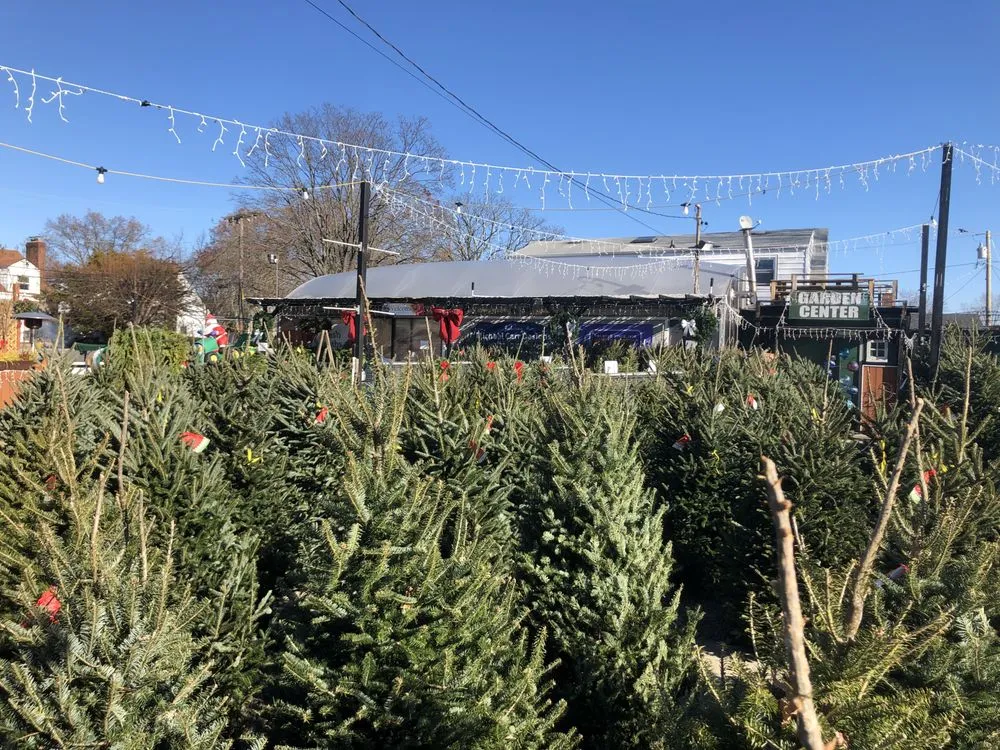 Custom lawn mowing service experts serving West Hempstead, NY - The Gardeners Market