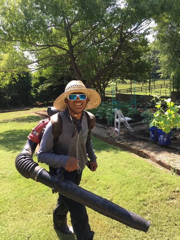 Trusted outdoor landscaping in Byhalia, MS by The Gardener's Shadow