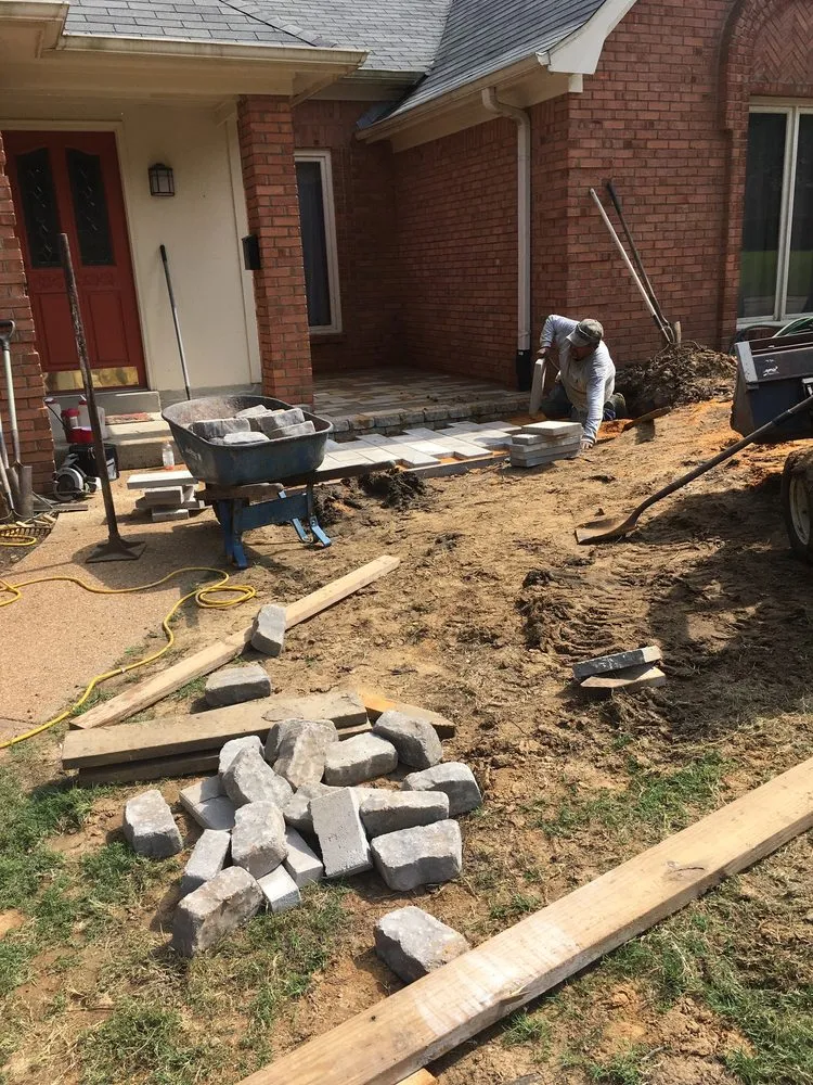 Top-rated garden landscaping for homes in Byhalia, MS by The Gardener's Shadow