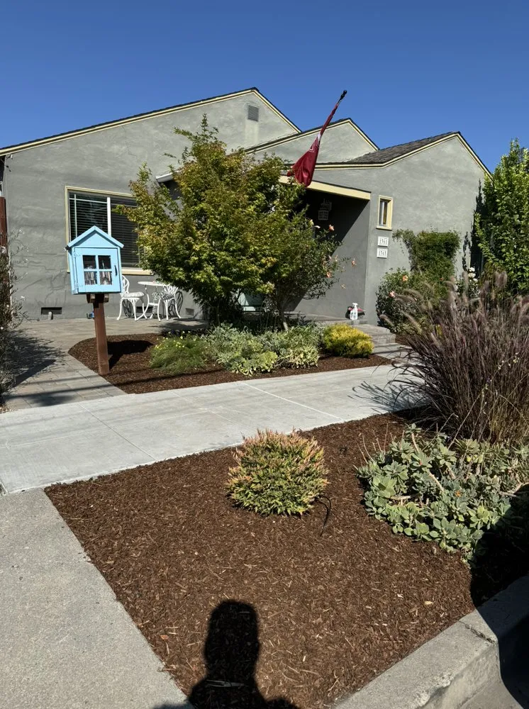 Affordable garden landscaping in East Palo Alto, CA - The Gardens