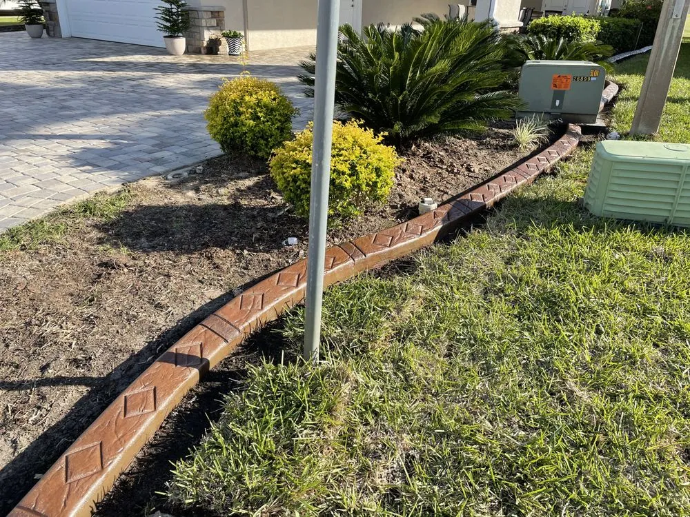 Top-rated garden landscaping with custom design in Dade City, FL by The Gardens Edge