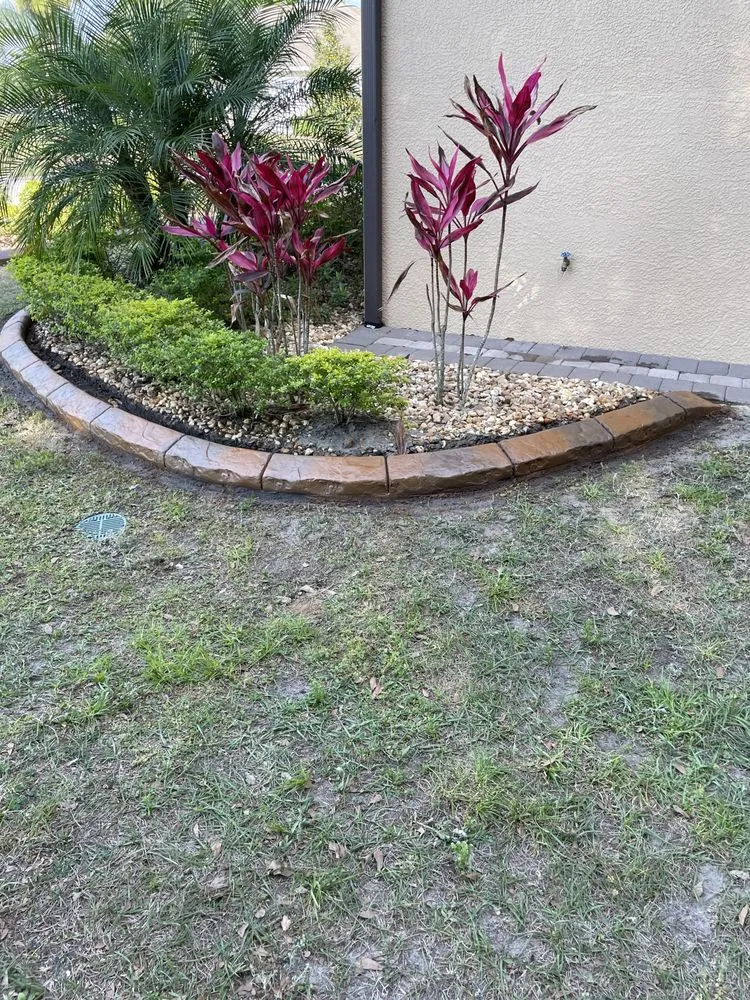 Professional lawn mowing service experts serving Dade City, FL - The Gardens Edge