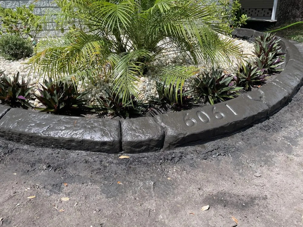 Expert yard maintenance in Dade City, FL - The Gardens Edge