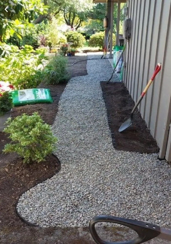 Reliable yard maintenance for beautiful yards across Highland Beach, MD - The Gifts Of Earth