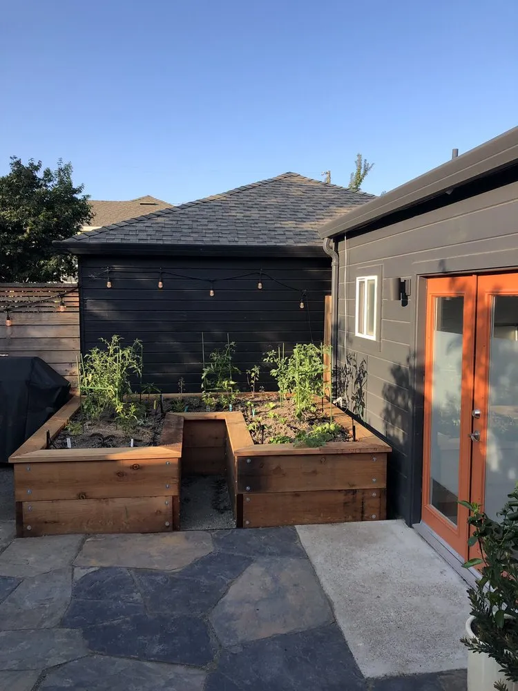 Top-rated landscaping services in Oakland, CA - The Giving Gardens